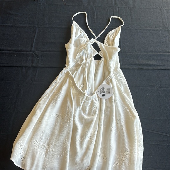 Sky to Moon white dress - Picture 3 of 3